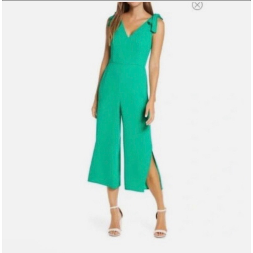 Lilly Pulitzer Jumpsuit Womens 00
Cropped Wide Leg Danni Green
Emerald Isle
